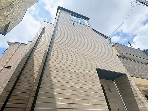 住む人の暮らしを心地よく彩り、愛着の深まる空間へ。