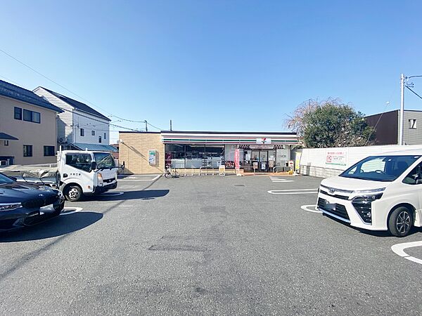 セブンイレブンさいたま大戸3丁目店まで約550ｍ