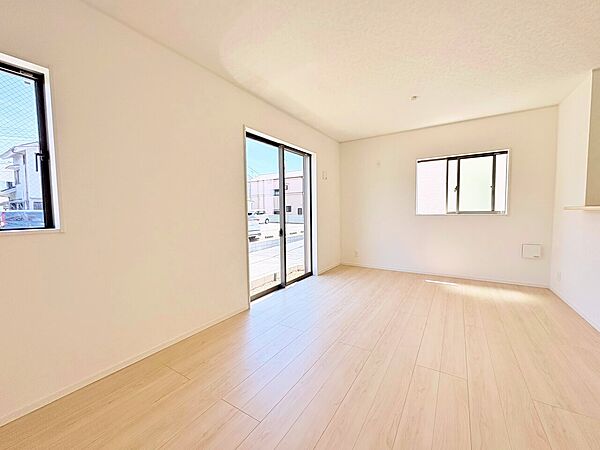 窓から風が通り抜けるような心地よさを感じられます。