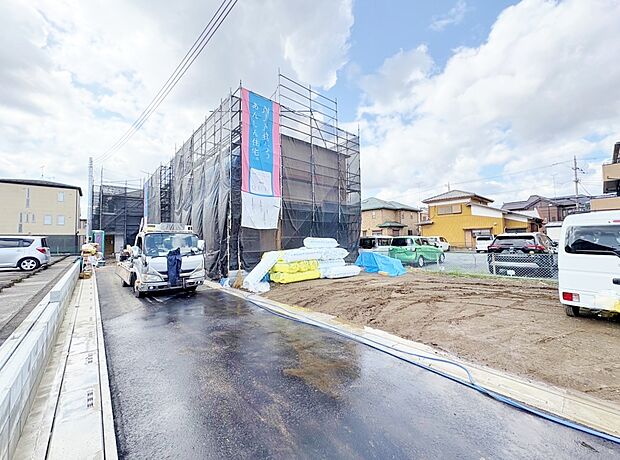 2階は全居室6帖以上、二部屋から出入りできる続きバルコニーを採用した造りです。(令和8年3月 撮影)