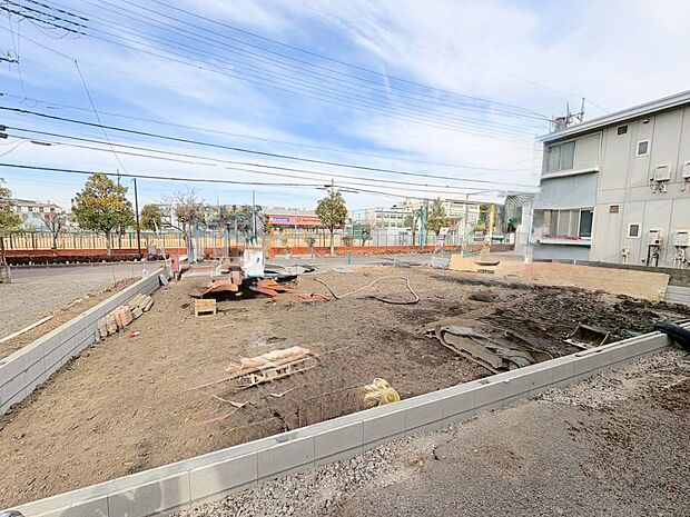 自然と家族のコミュニケーションが生まれるリビングイン階段を採用。(令和8年2月 撮影)