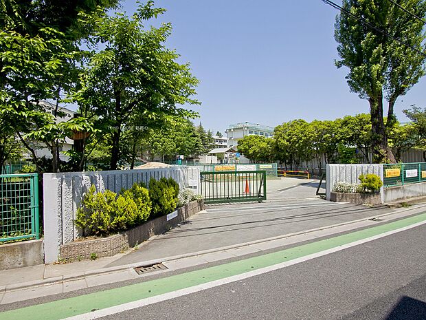 大谷口小学校まで約750m