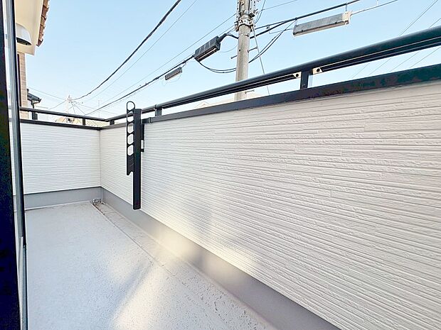 リビングに面したバルコニーです。