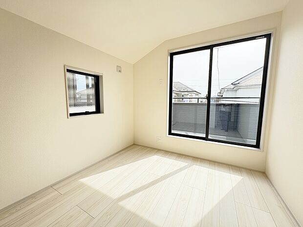 バルコニーに面する洋室が二部屋あり、無駄のない動線で家事効率に配慮しました。