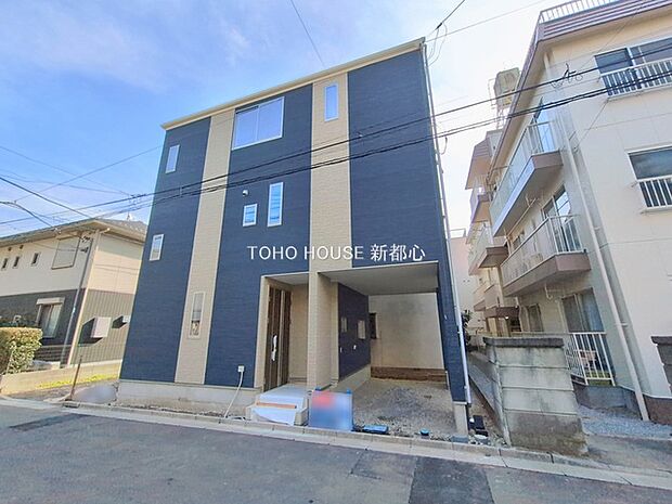 シャープなフォルムで佇む外観は、本来あるべき完成形の姿。