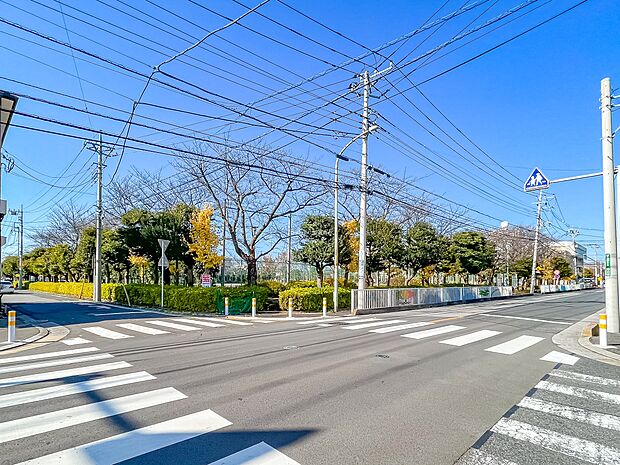 戸塚東公園まで約300m