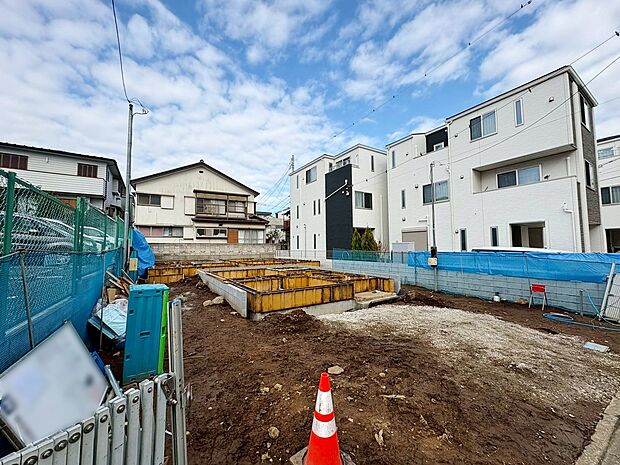 建物の居住性に拘った邸宅は「安らぎ」と「快適」を実現。(令和8年3月 撮影)