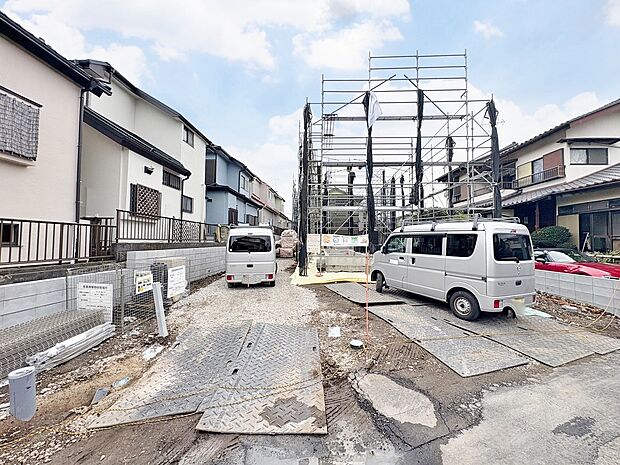 二階は全居室二面採光、二部屋から行き来できる続きバルコニーです。(令和8年4月 撮影)