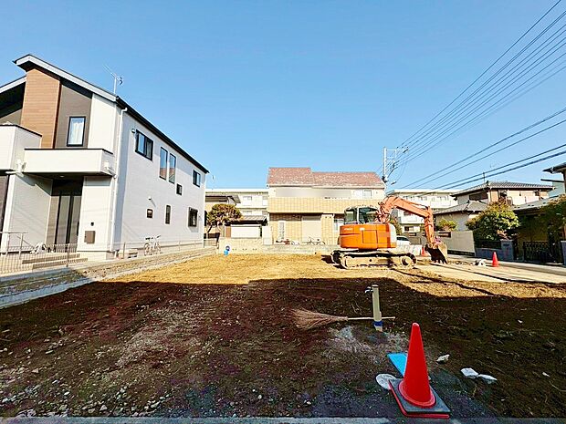 カウンター付きのパントリー兼家事室は、多用途にお使いいただけます。(令和8年3月 撮影)