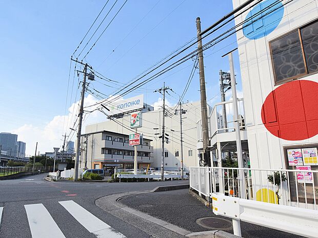 セブンイレブン浦和白幡6丁目店まで約230m