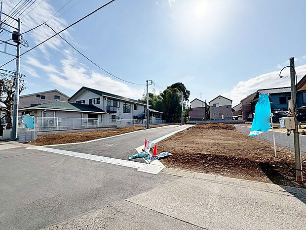 小・中学校も近く通学も安心です。(令和8年3月 撮影)