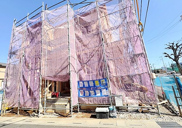 自然と家族のコミュニケーションが生まれるリビングイン階段を採用。(令和8年3月 撮影)