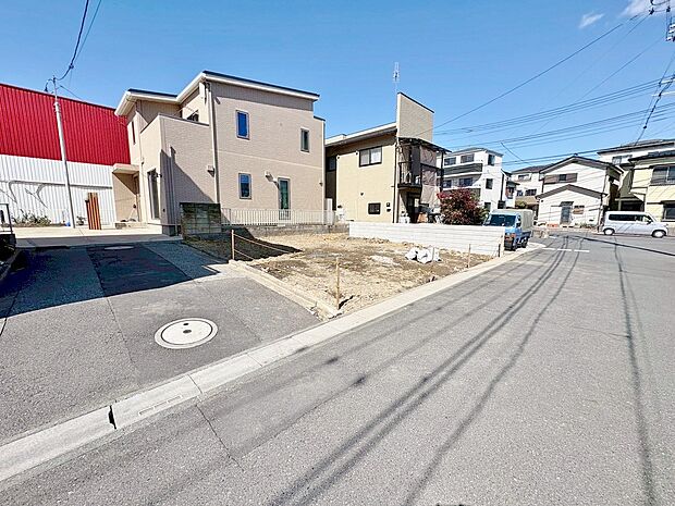 季節・気候・時代の背景に捉われない珠玉の邸を実現。(令和8年3月 撮影)