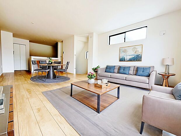 20帖の広々としたLDK。※現況の物件写真に、CGによる画像処理がされています。