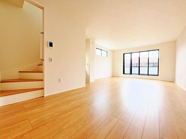 リビング階段は忙しい朝でもご家族が顔を合わせ会話から始まります。