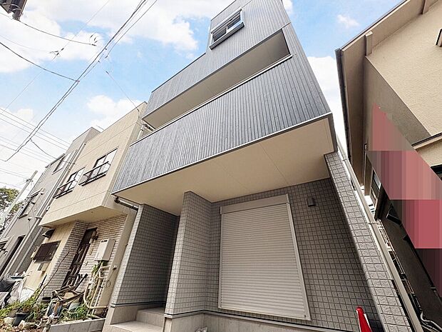 蕨駅徒歩20分の立地。空気感というBGMは、暮らしのステージを彩ります。(令和8年7月撮影)