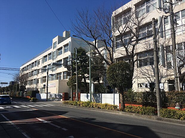 青木中学校まで約850m