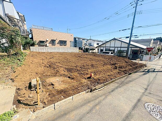 くつろぐ方とお料理をされる方の一体感を重視した対面式キッチンを採用。(令和8年3月 撮影)