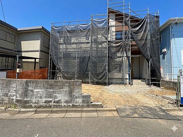 大容量のWICが2ヶ所あり、お荷物が多い方も安心です。(令和8年6月 撮影)