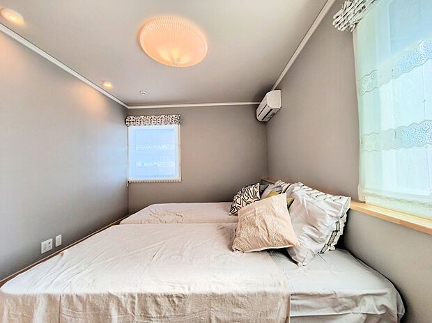 この場所を贅沢なまでに上質な空間に演出しております。