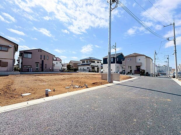 バルコニーに面した主寝室は7.25帖。南向きで豊かな光が差し込みます。(令和8年3月 撮影)