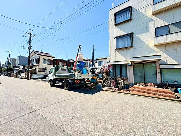 LDKは21帖の大空間。コミュニケーション動線に配慮したリビングアクセスプラン。(令和8年3月 撮影)