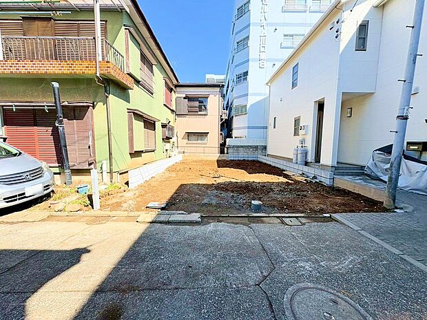 自然と家族のコミュニケーションが生まれるリビングイン階段を採用。(令和8年3月 撮影)