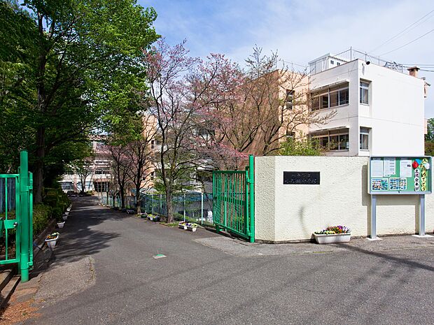 川口市立小谷場中学校まで約1150m