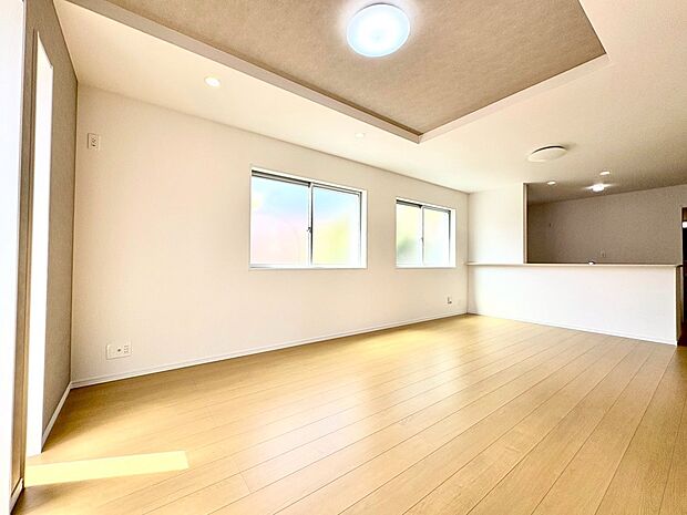 リビングには床暖房が設置され楽しい時間をより快適にしてくれます。