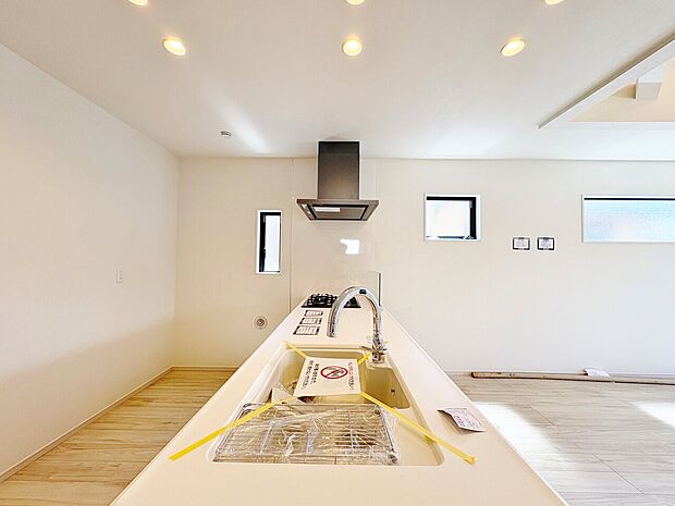 寛ぐ方とお料理をされる方の一体感を重視した設計のキッチン。