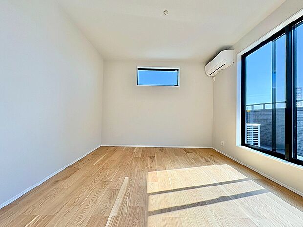 季節ごとに壁飾りや家具の配置を変えて楽しんでみませんか。