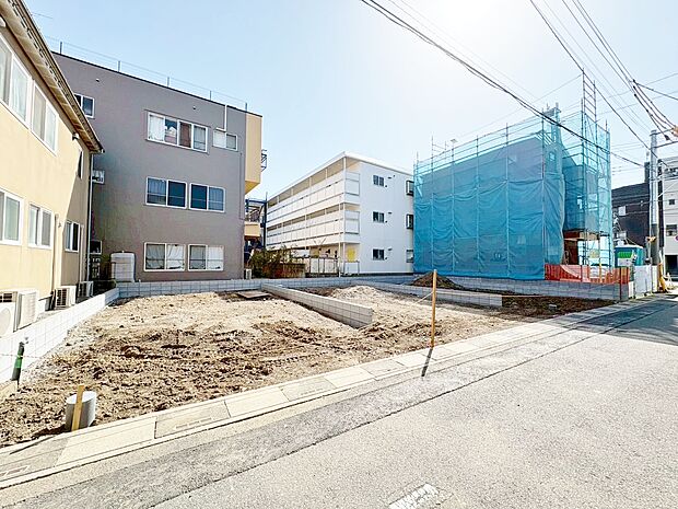 南鳩ヶ谷駅まで徒歩10分の便利な立地。(令和8年3月 撮影)