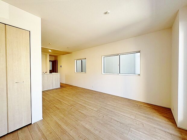 落ち着いた色合いで上質な暮らしを楽しめます。