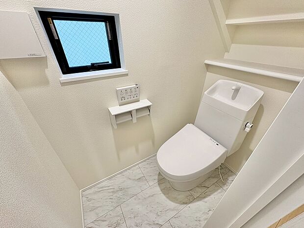 洗浄便座はいつでも快適に、清潔にご使用いただけます。