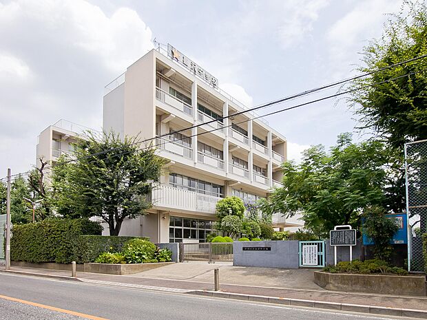喜沢中学校まで約580m