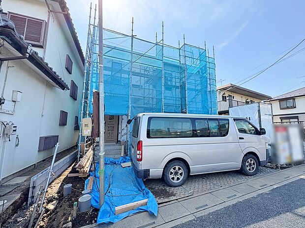 並列で2台駐車可能なカースペースです。(令和8年3月 撮影)