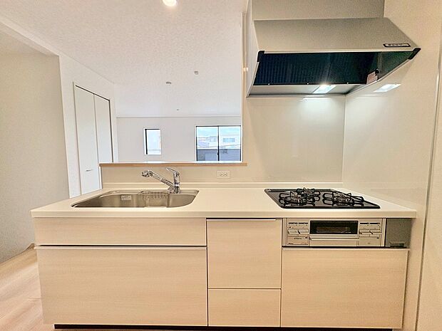 会話の弾むキッチンは自然とご家族の中心に。