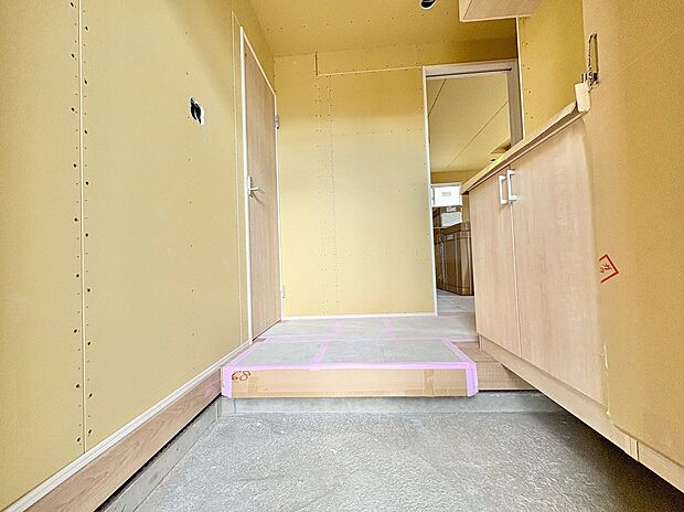 お花や写真を飾ってゲストをお出迎えするのも素敵です。(令和8年3月 撮影)