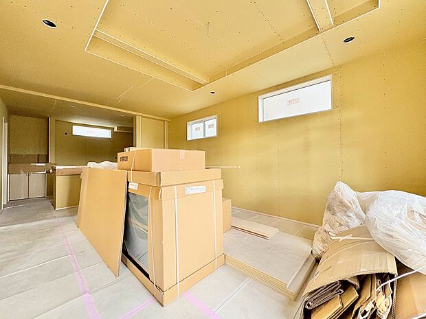 リビングと続き間和室のある間取り。回遊性のあるスムーズな動線。(令和8年3月 撮影)