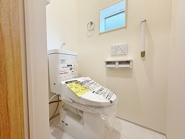 白を基調に飽きのこない空間は、質感豊かな仕上がりです。