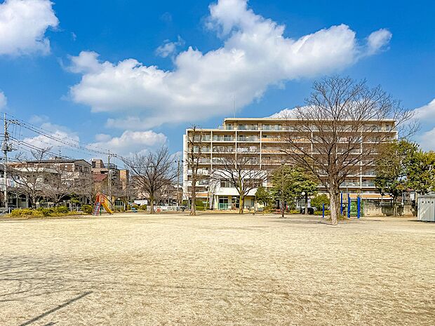 仲町公園まで約210m