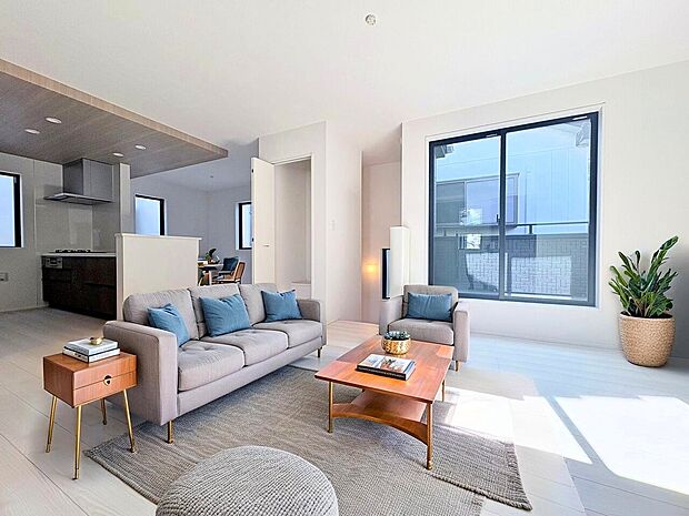 家はただ生活する場ではなく、暮らしを愉しく快適にする場所。※現況物件写真にCG画像処理済み