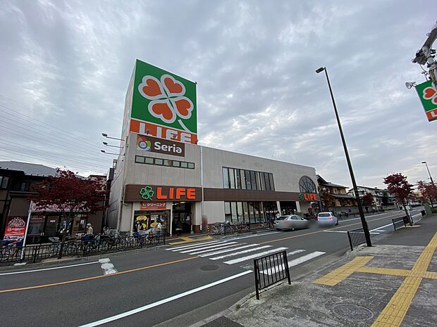 ライフ北越谷店まで約322m