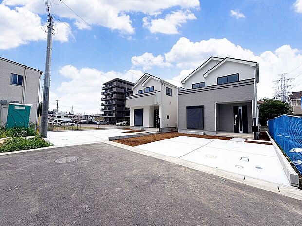 二部屋から行き来できる続きバルコニーを配置しています。(令和8年7月撮影)