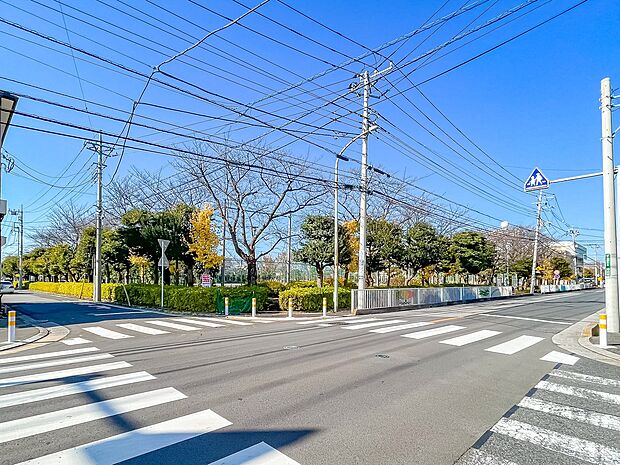 戸塚東公園まで約220m