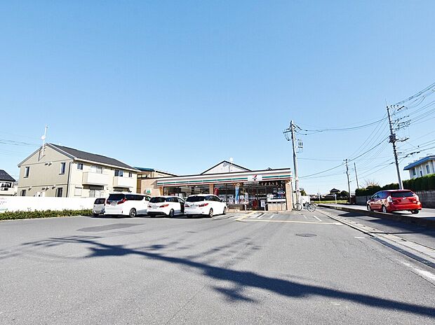セブン-イレブン 川口戸塚東4丁目店まで約550m