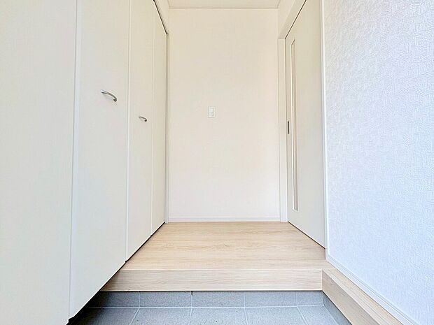 シンプルな清潔感の中にも少しのお洒落感が欲しいものです。