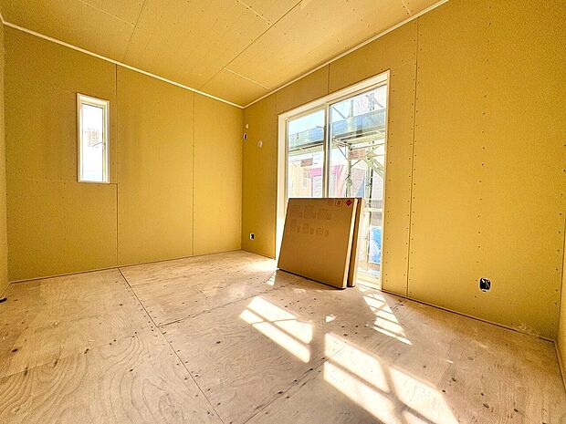 豊かな光と風を運んでくれるわが家自慢の場所。(令和8年4月 撮影)