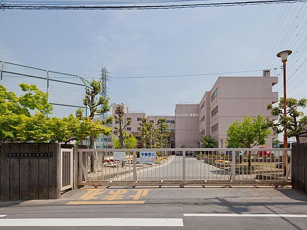 宮本小学校まで約400m