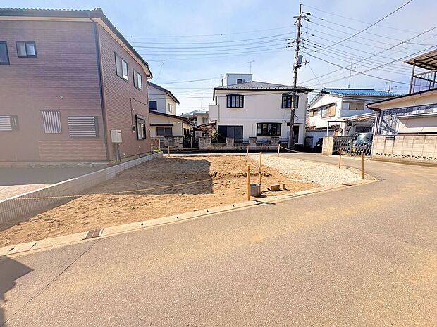 11帖の洋室は二部屋に分けて個室にできる可変型空間です。(令和8年4月 撮影)